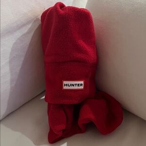 Hunter Vibrant Red Fleece Wrap